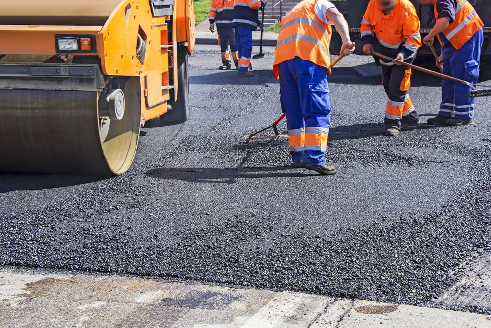 Enhancing Curb Appeal: The Role of Quality Asphalt Paving in Luxury Homes